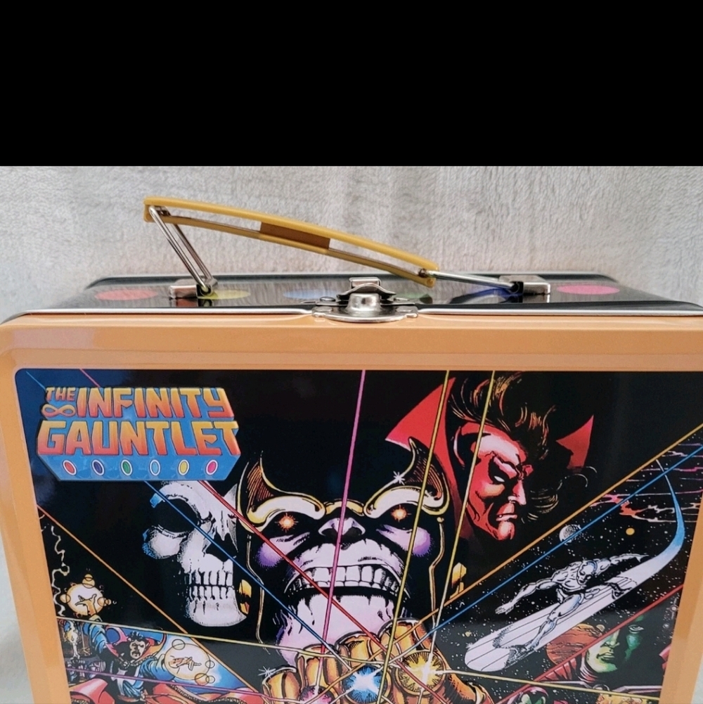 Marvel Infinity Gauntlet Metal Lunchbox - Multicolor